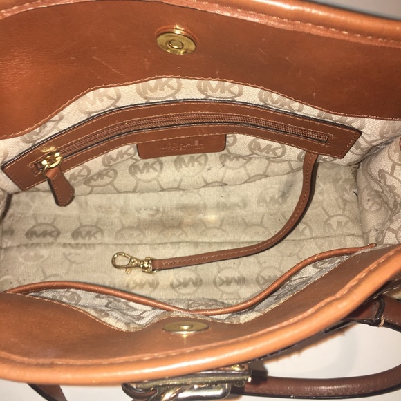 Authentic Michael Kors Bag - Picture 3 of 4
